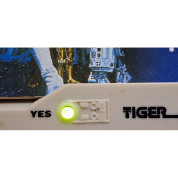 1997 TIGER QUIZ WIZ ELECTRONIC QUESTION & ANSWER GAME STAR WARS EPISODE IV - Picture 3 of 7